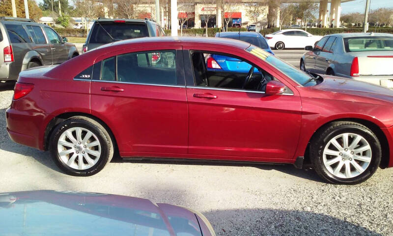 2011 Chrysler 200 Touring's photo