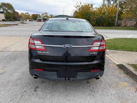 2013 Ford Taurus SE