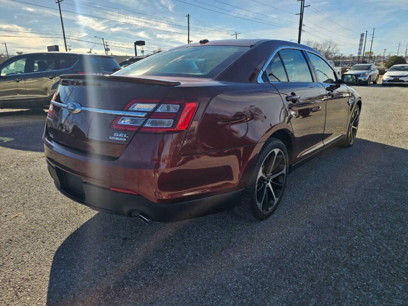 2015 Ford Taurus SEL