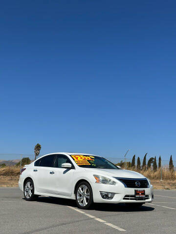 2013 Nissan Altima for sale at Valdez Auto Sales in Gonzales CA