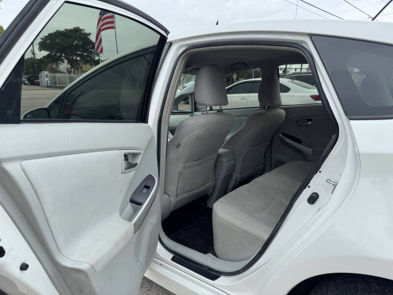 2012 Toyota Prius One