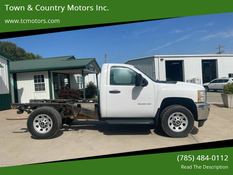 2012 Chevrolet Silverado 3500HD for sale at Town & Country Motors Inc. in Meriden KS