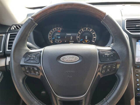 2017 Ford Explorer Platinum