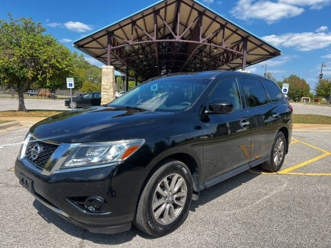 2014 Nissan Pathfinder for sale at Nationwide Auto in Merriam KS