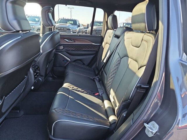 2025 Jeep Grand Cherokee Summit