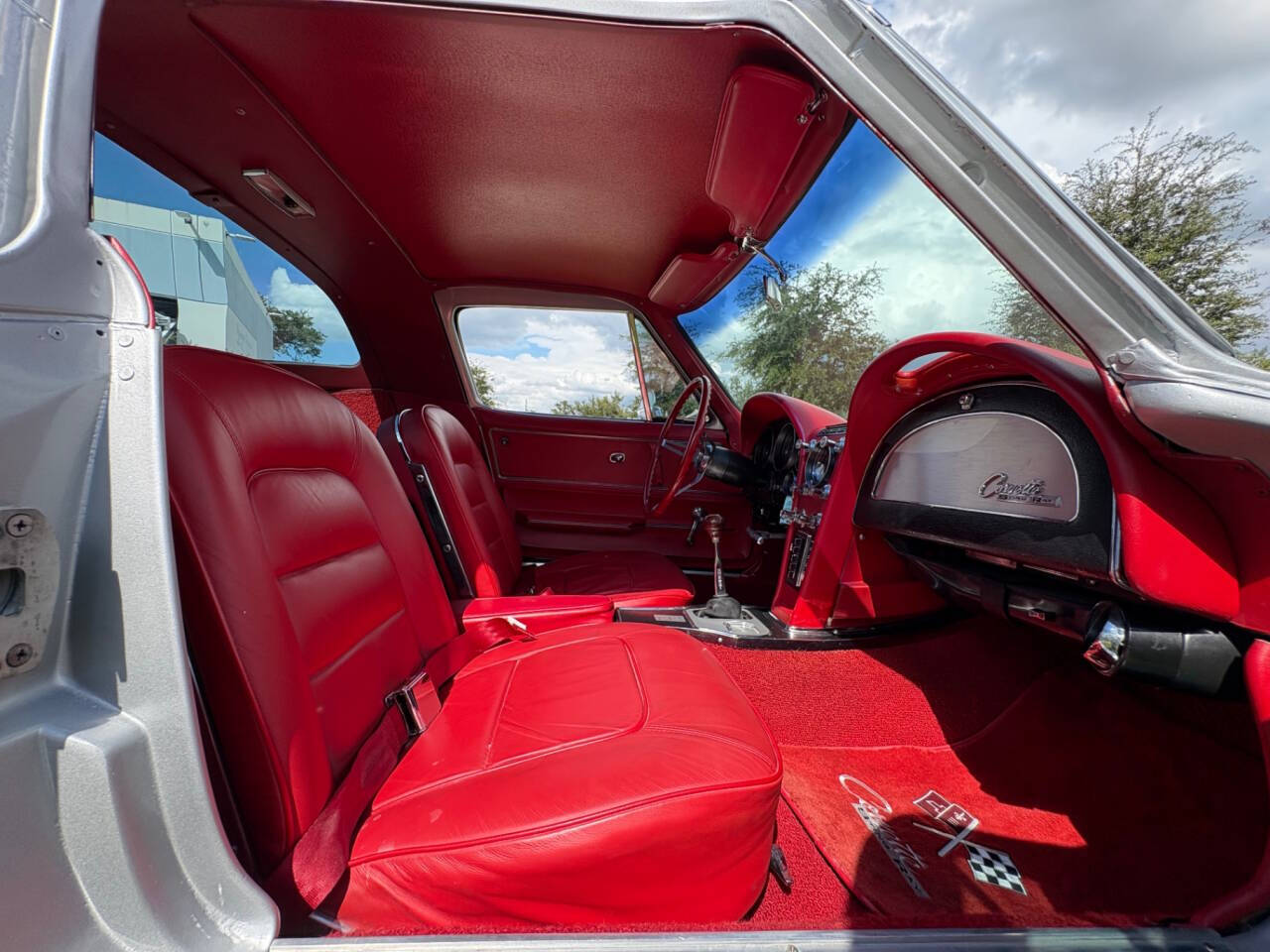 1965 Chevrolet Corvette 34