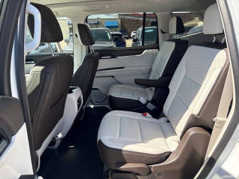 2025 GMC Acadia Denali