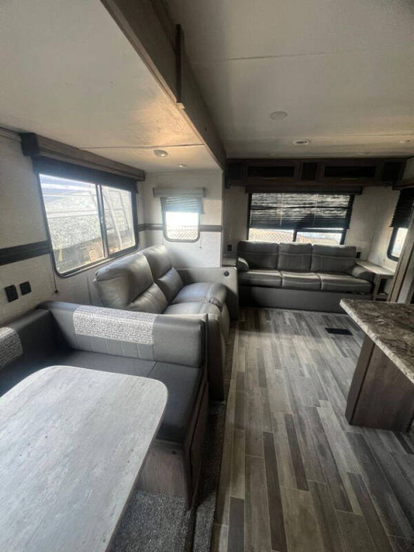 2022 Crossroads RV Zinger