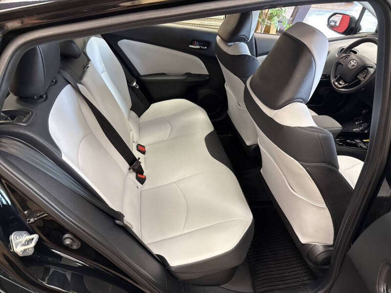 2022 Toyota Prius XLE AWD-e