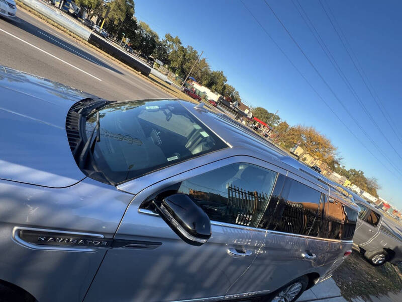 2023 Lincoln Navigator Standard