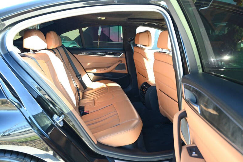 2022 BMW 5 Series M550i xDrive