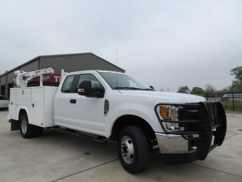 2017 Ford F-350 Super Duty for sale at TIDWELL MOTOR in Houston TX