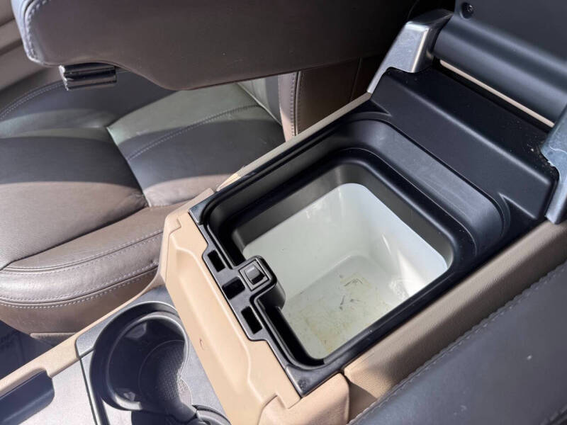 2016 Land Rover LR4 HSE LUX