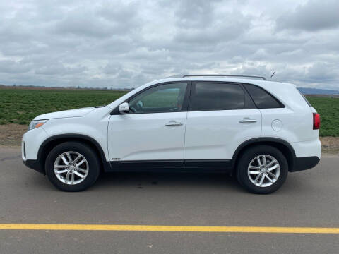 2015 Kia Sorento for sale at M AND S CAR SALES LLC in Independence OR