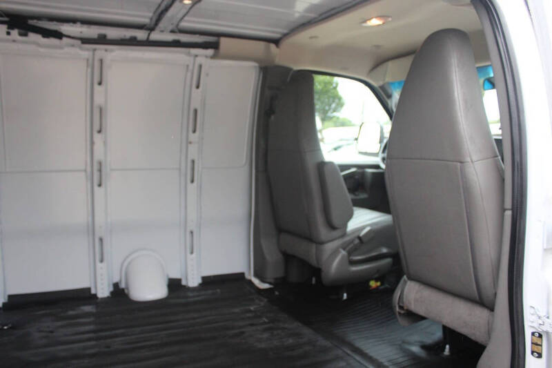 2023 Chevrolet Express 3500