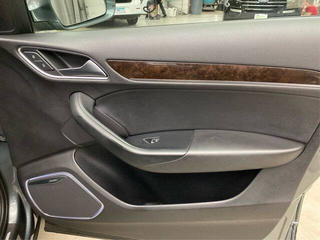 2015 Audi Q3 2.0T quattro Prestige