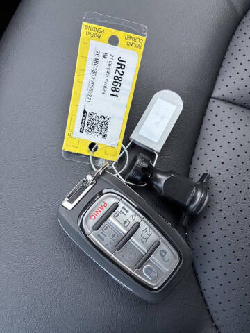 2027 Chrysler Pacifica Select