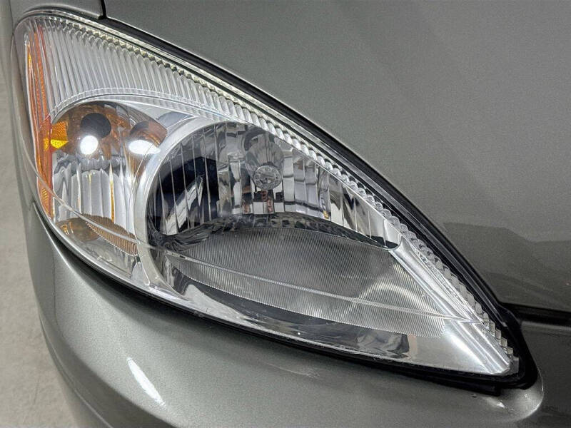 2004 Ford Taurus SES