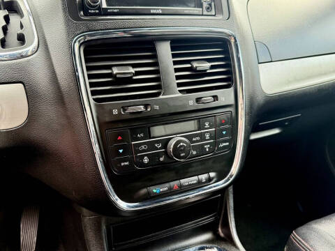 2013 Dodge Grand Caravan R/T