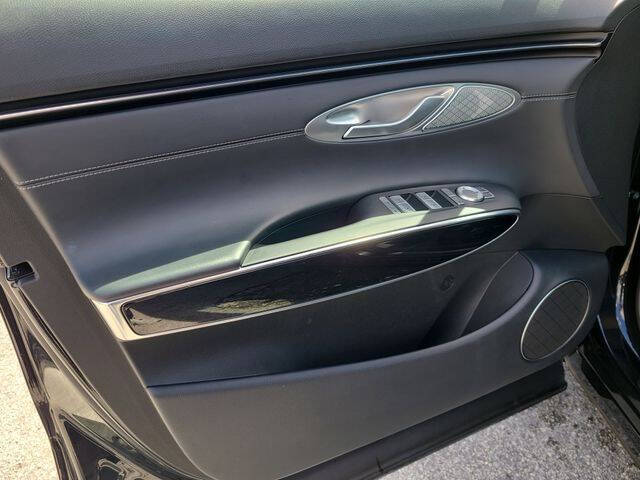 2025 Genesis GV70 2.5T Standard