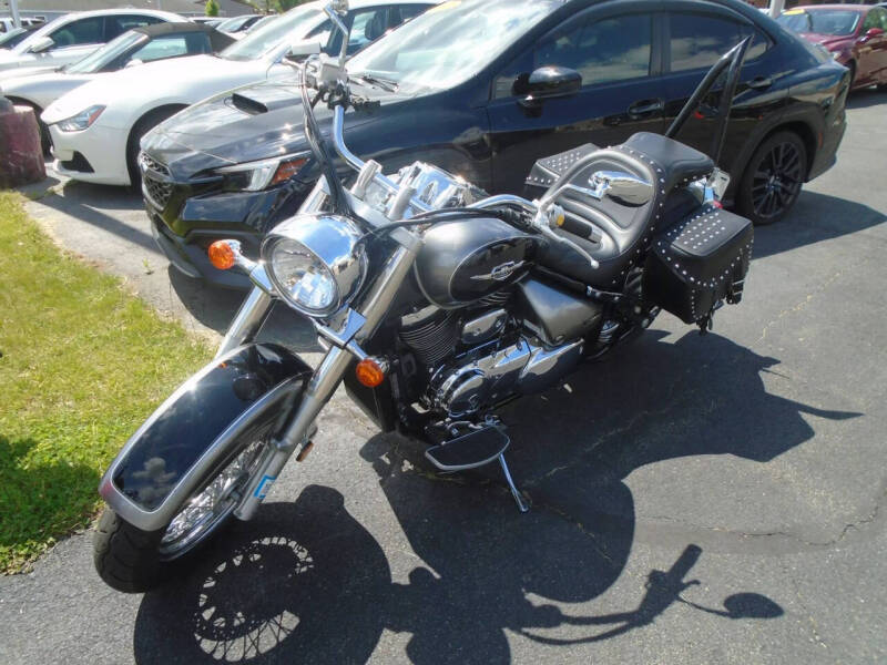 2005 Suzuki Boulevard 