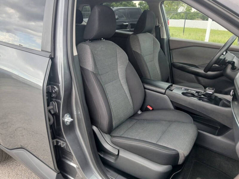 2022 Nissan Rogue SV