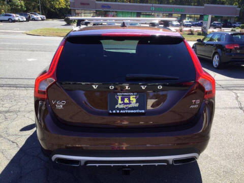 2017 Volvo V60 Cross Country T5 Premier