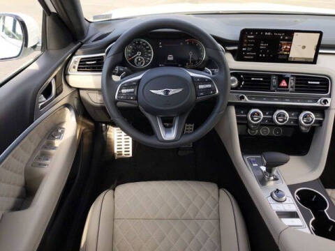 2023 Genesis G70