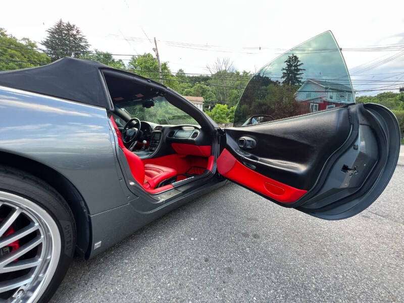 2004 Chevrolet Corvette