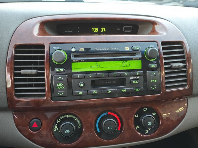 2004 Toyota Camry XLE