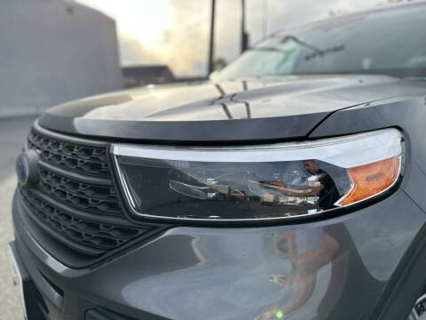 2020 Ford Explorer
