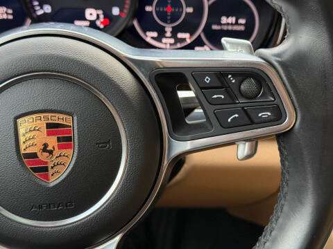 2018 Porsche Panamera 4 Executive