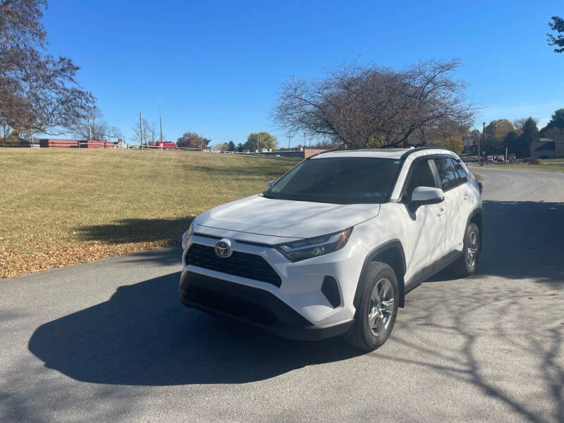 2023 Toyota RAV4 null photo 3