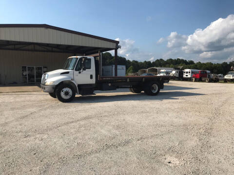 2002 International DuraStar 4400 for sale at Ramsey Truck Sales LLC in Benton AR