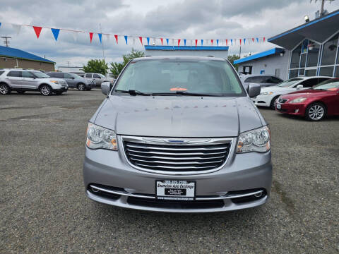 2016 Chrysler Town and Country Touring