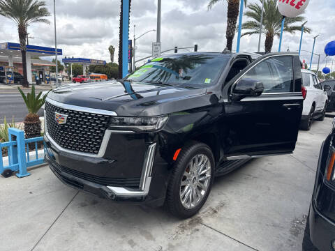 2022 Cadillac Escalade ESV Premium Luxury