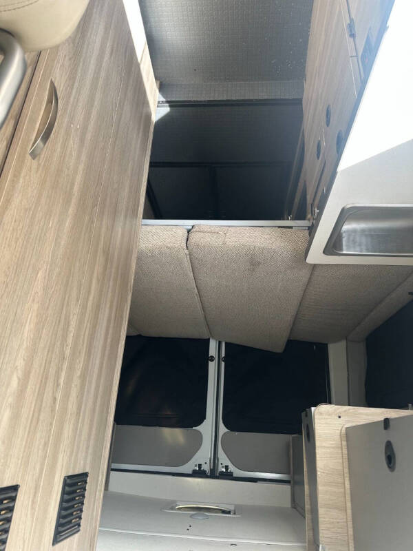 2023 Winnebago Solis