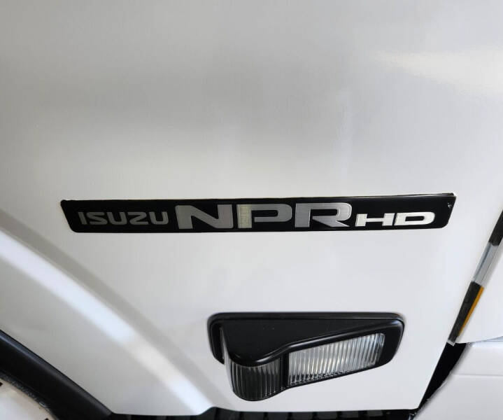 2016 Isuzu NPR-HD