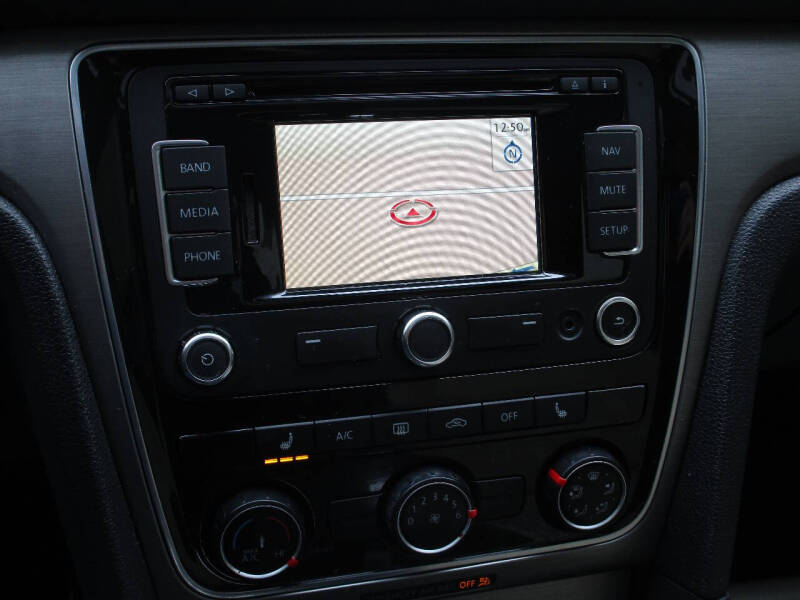 2015 Volkswagen Passat 2.0L TDI SE