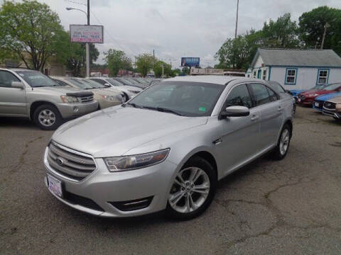 2015 Ford Taurus SEL