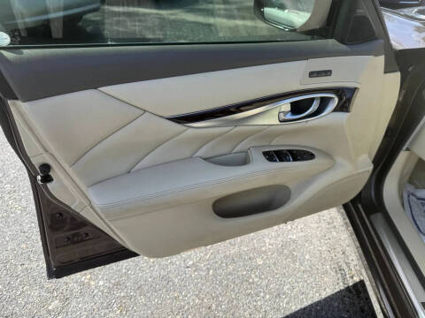 2016 Infiniti Q70L 3.7