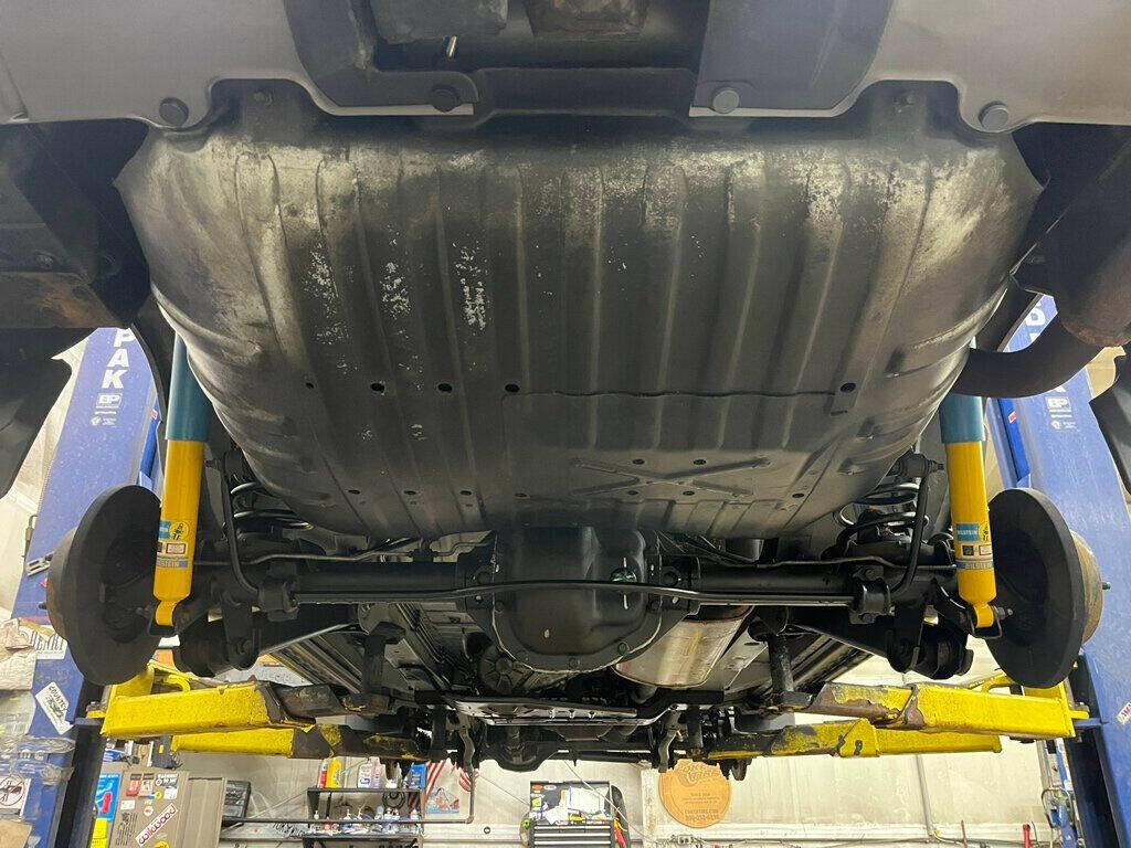 2004 Jeep Grand Cherokee 38