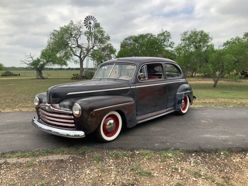 1946 Ford Deluxe