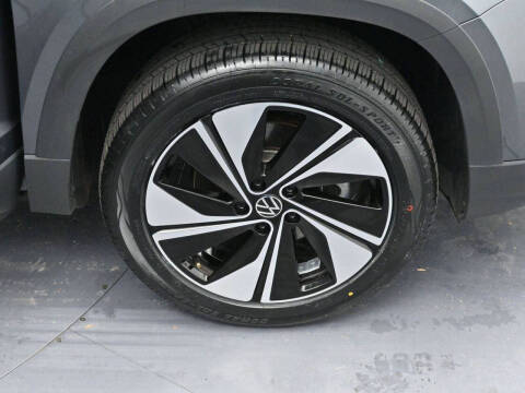 2024 Volkswagen Taos SE 4Motion
