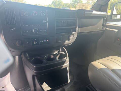 2022 Chevrolet Express 2500