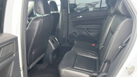 2020 Volkswagen Atlas Cross Sport SE 4Motion