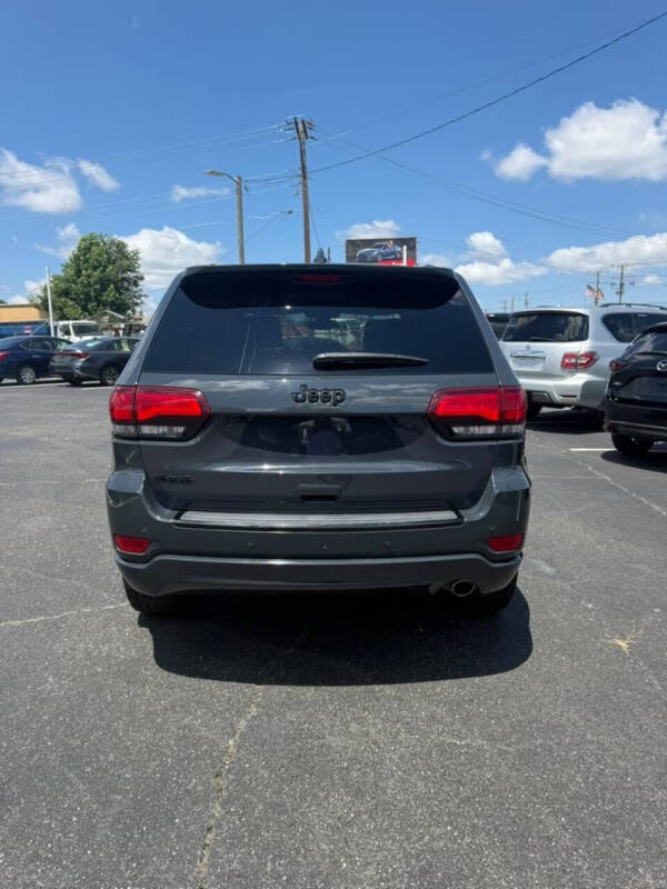 2017 Jeep Grand Cherokee Laredo