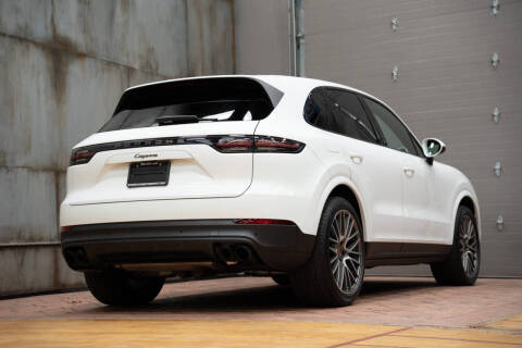 2022 Porsche Cayenne Platinum Edition