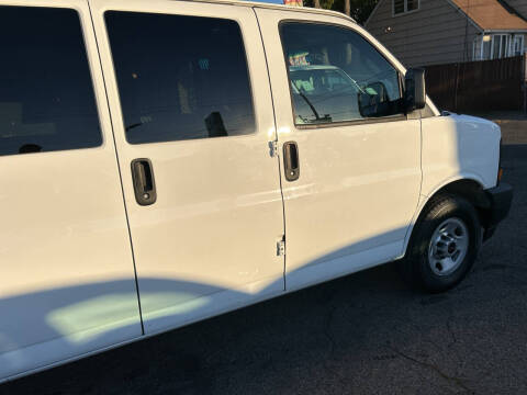 2017 GMC Savana 2500