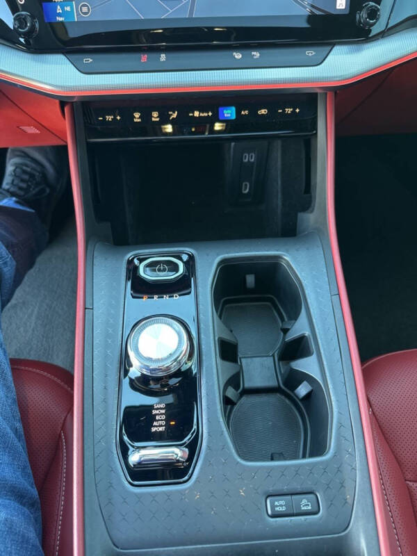 2024 Jeep Wagoneer S Launch Edition